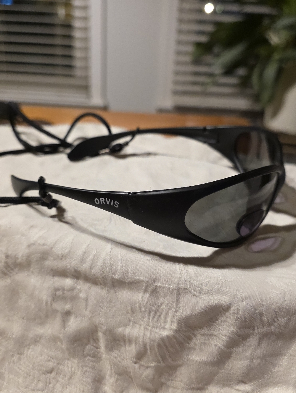 Orvis Black Bifocal Fishing Sunglasses - Picture 2 of 4